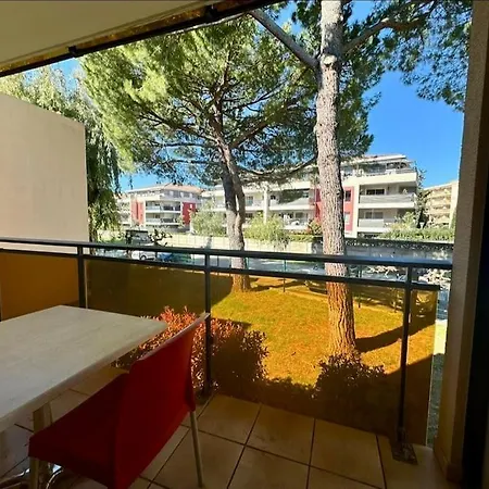 / Climatise 4 Prsn / Piscine Апартаменты